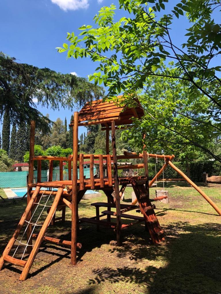Ezeiza Quinta Cedro Azul 10 Min Del Aeropuerto Villa Luaran gambar